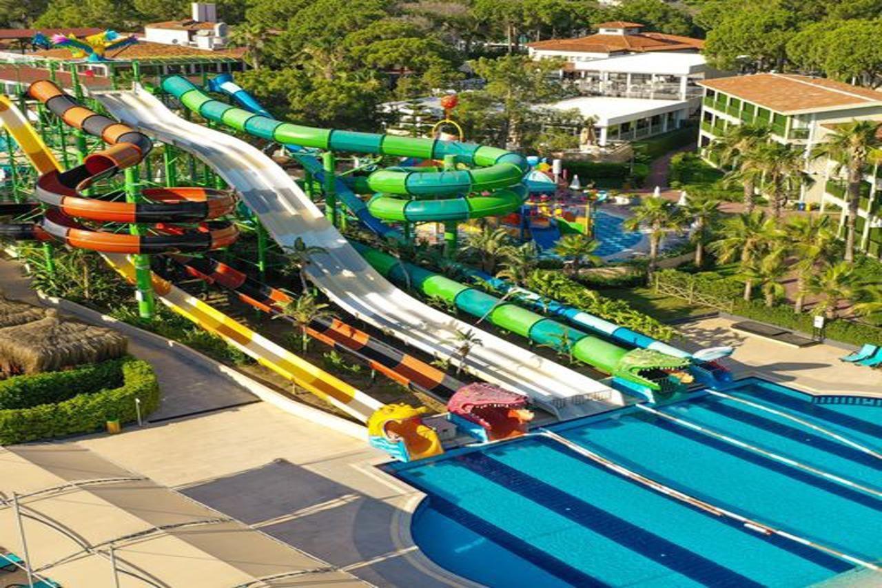 Crystal Flora Resort
