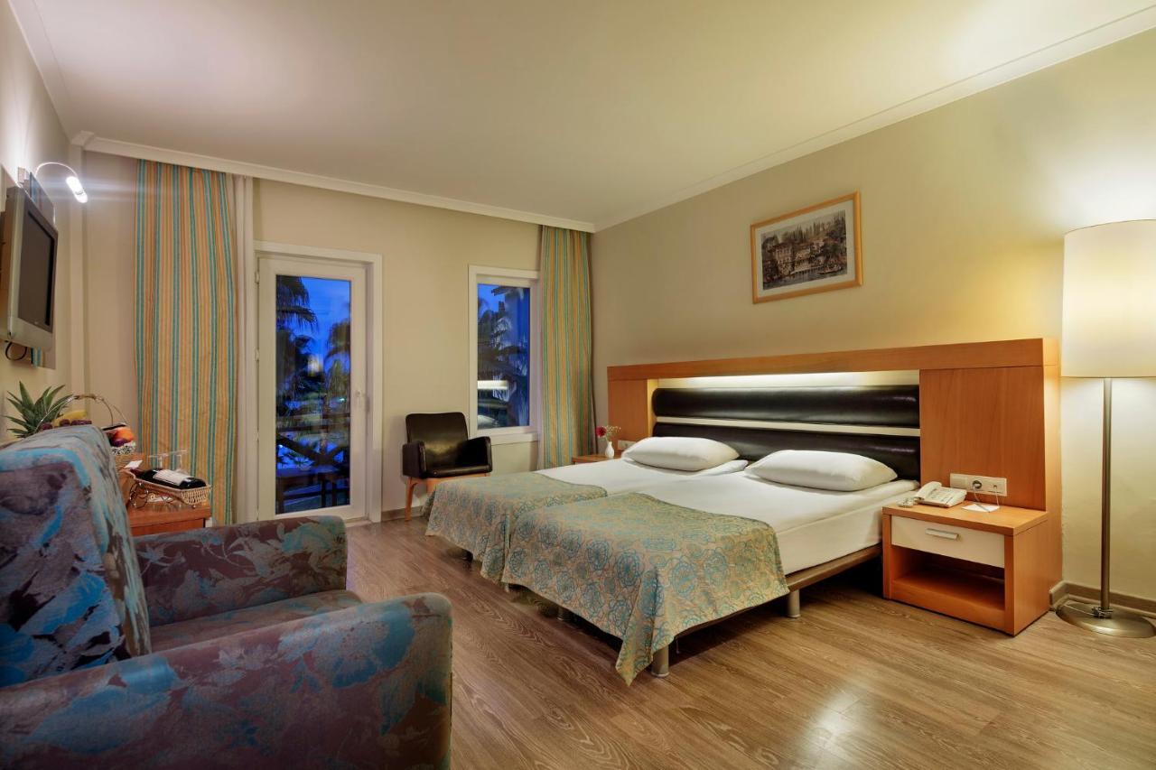 Crystal Flora Курортный комплекс 5*