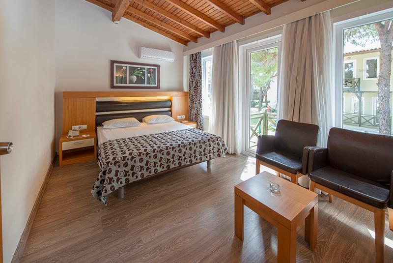 Crystal Flora Курортный комплекс 5*